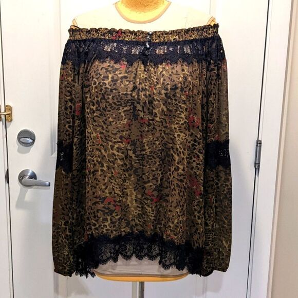 $5 Item! Reitmans 4X Black Lace Animal Print Off-Shoulder Button Front Top - Picture 1 of 11